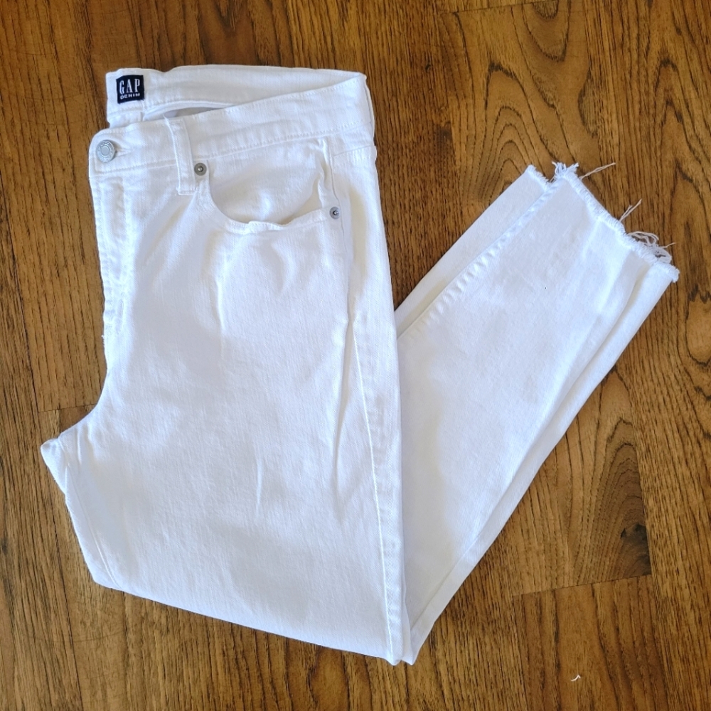 Gap Raw Hem True Skinny White Jeans, size 31